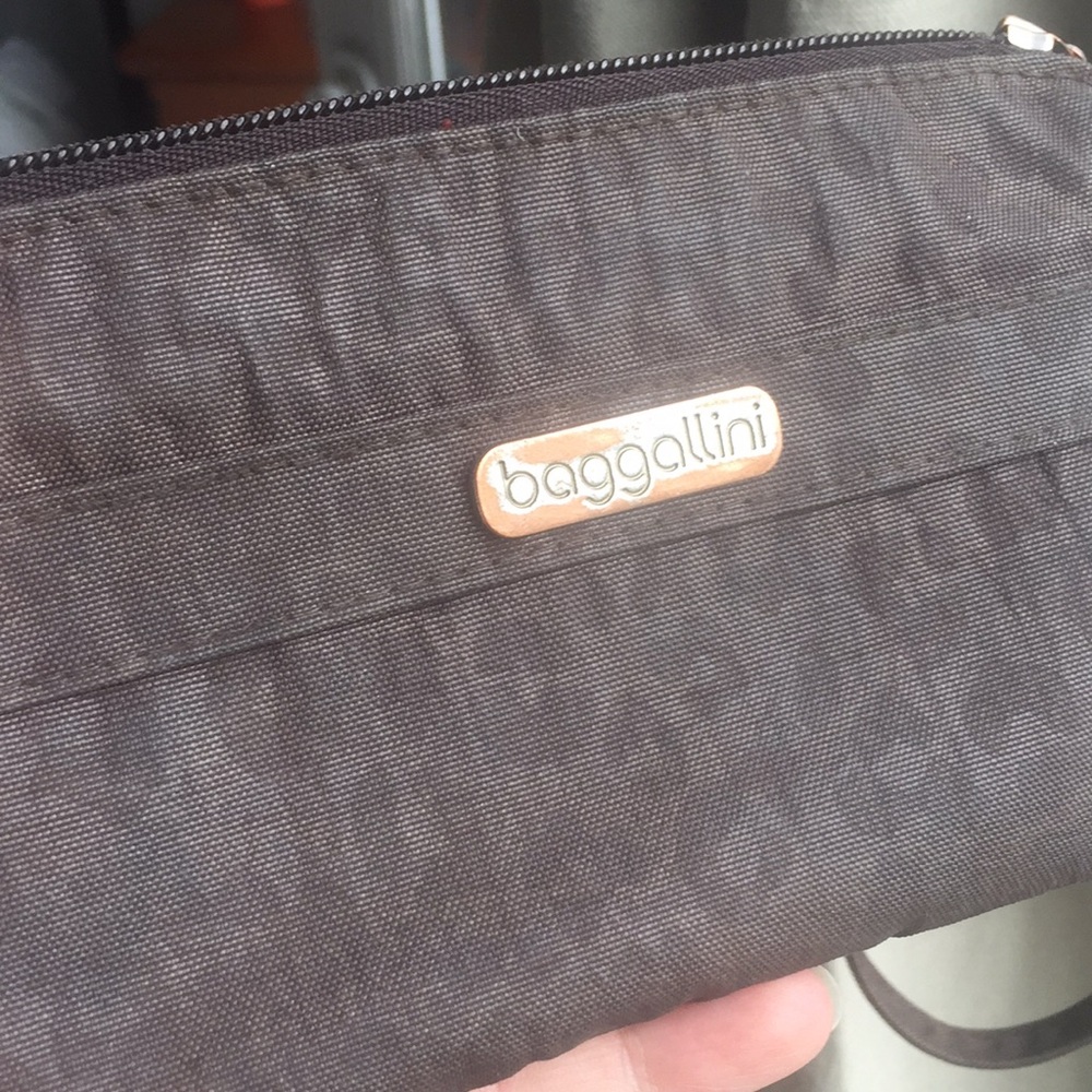 Baggalini wallet